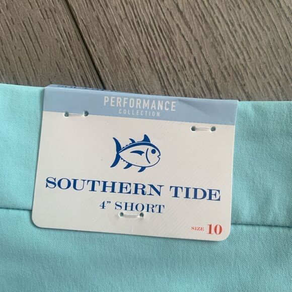 Southern tide womans performance 4” shorts perfect for summer - Picture 4 of 6